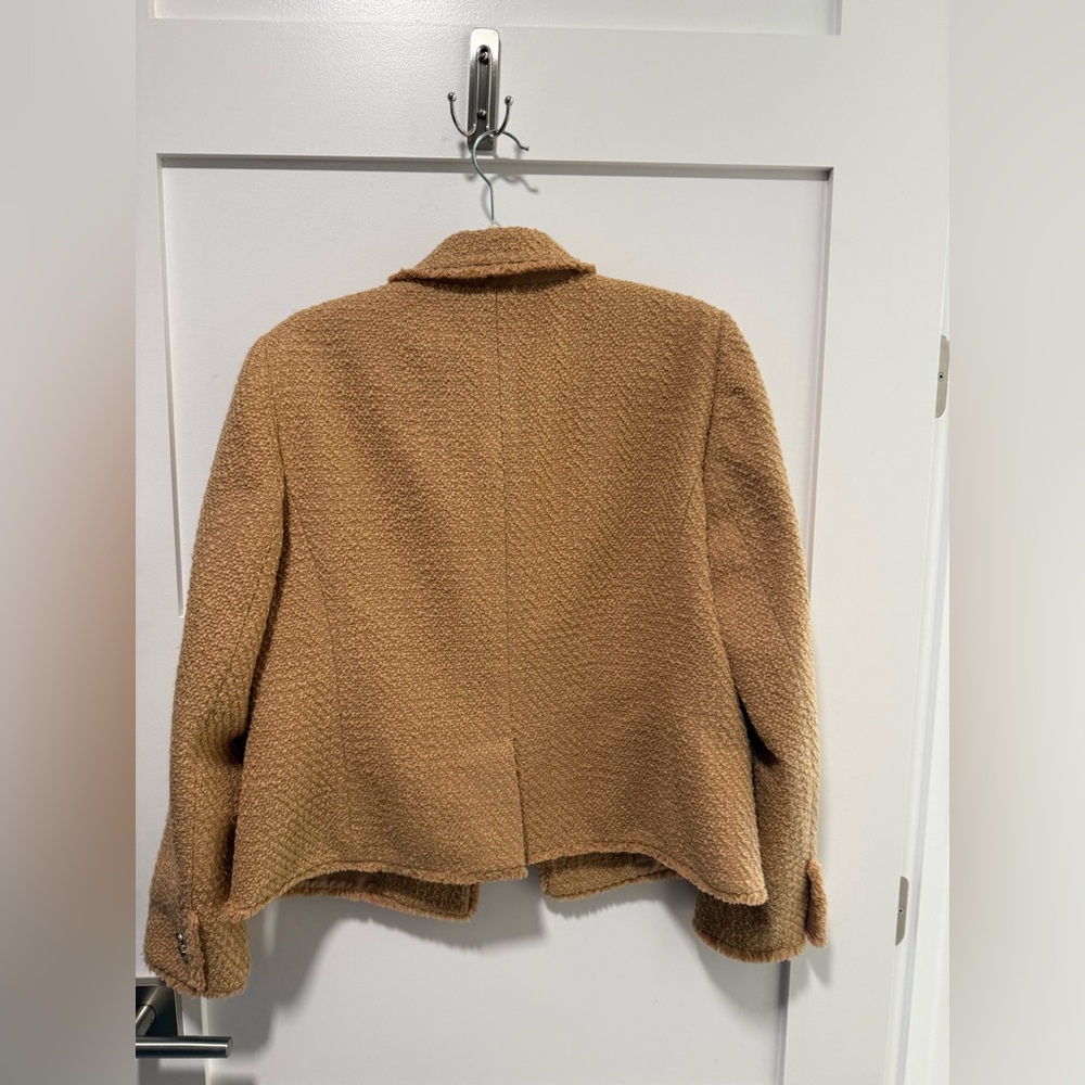 Ann Taylor Camel Bouclé Tailored Blazer - Picture 4 of 4